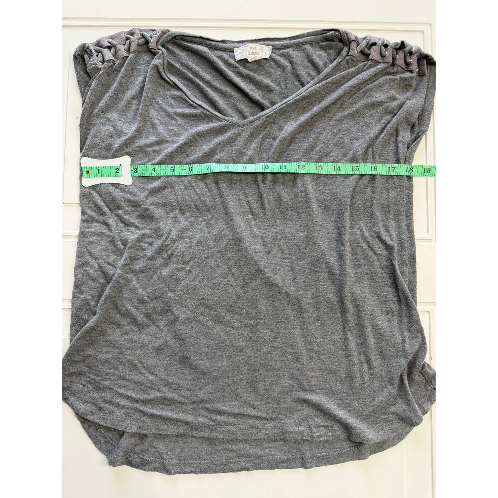 Pink Republic Womens Sz L Gray Tie Up Cold Shoulder Muscle Tee T Shirt - Picture 6 of 8